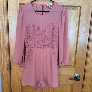 NWOT entro Lace Romper Size Medium